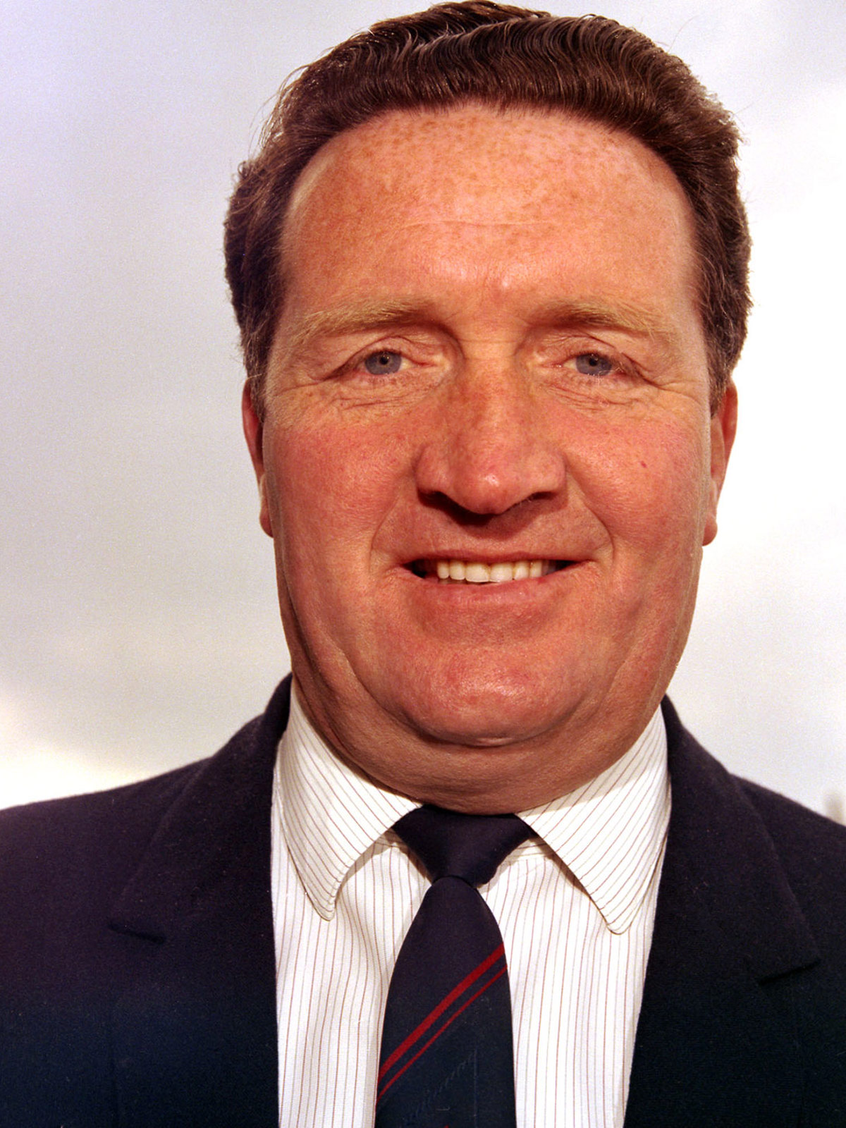 우승 트로피 기준 축구 감독 티어